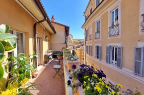 Luxury Trevi Apartment w Terrace